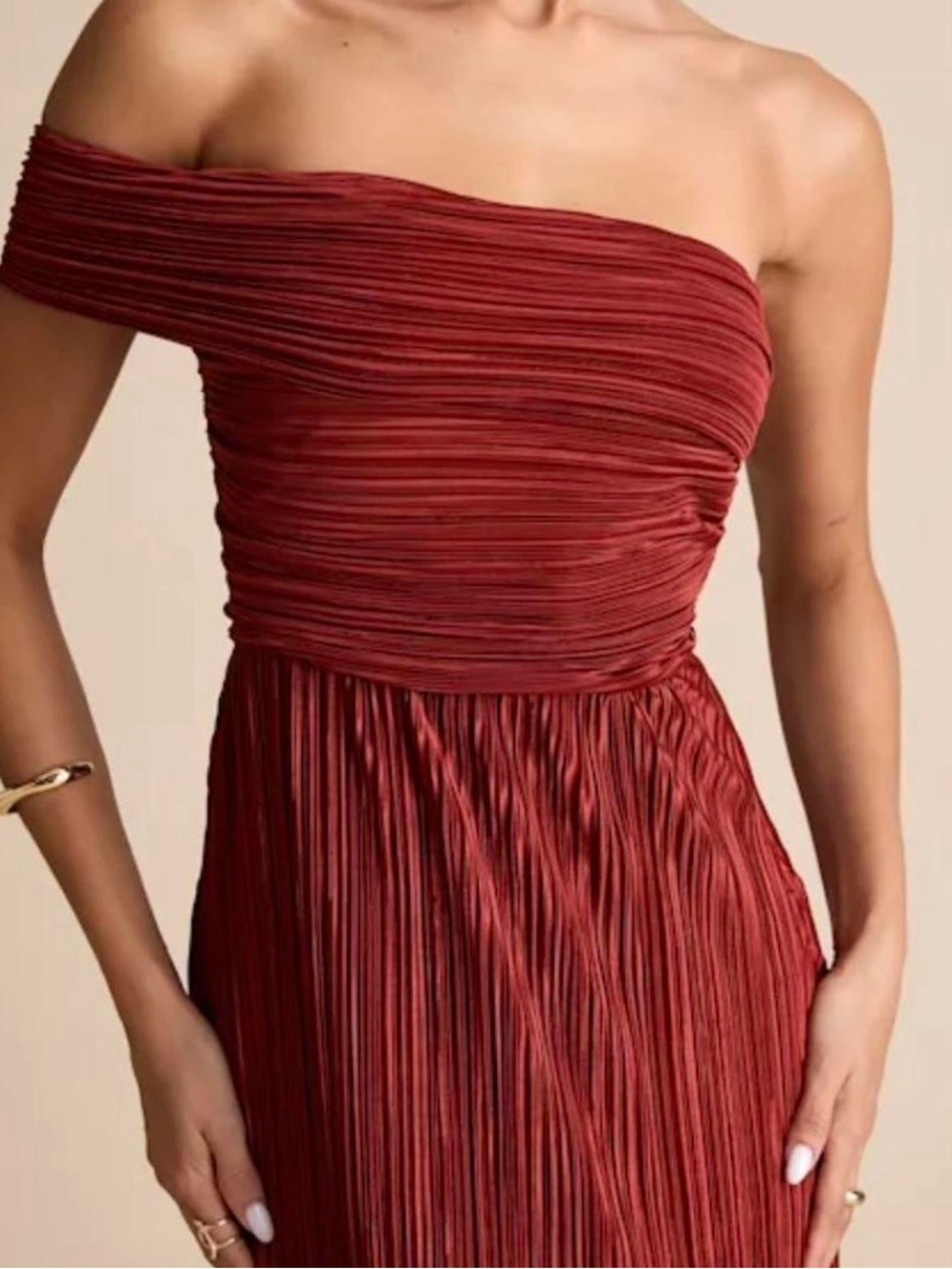 Lulu's Crimson One-Shoulder Pleated Evening Dress - Picture 3 of 5